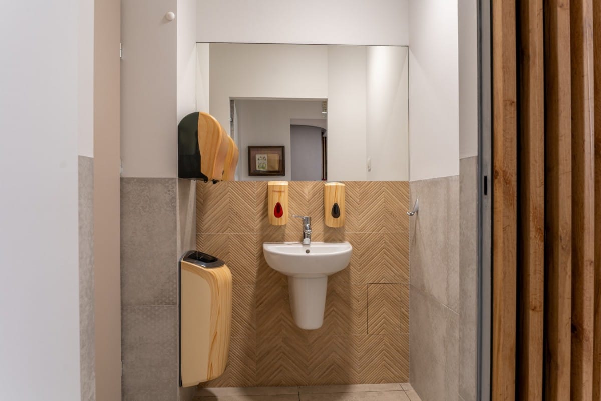 Lokal użytkowy  pokojowe na Sprzedaż