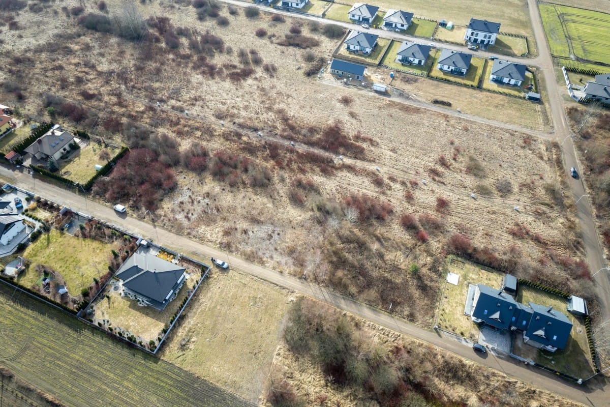 Działka  pokojowe na Sprzedaż