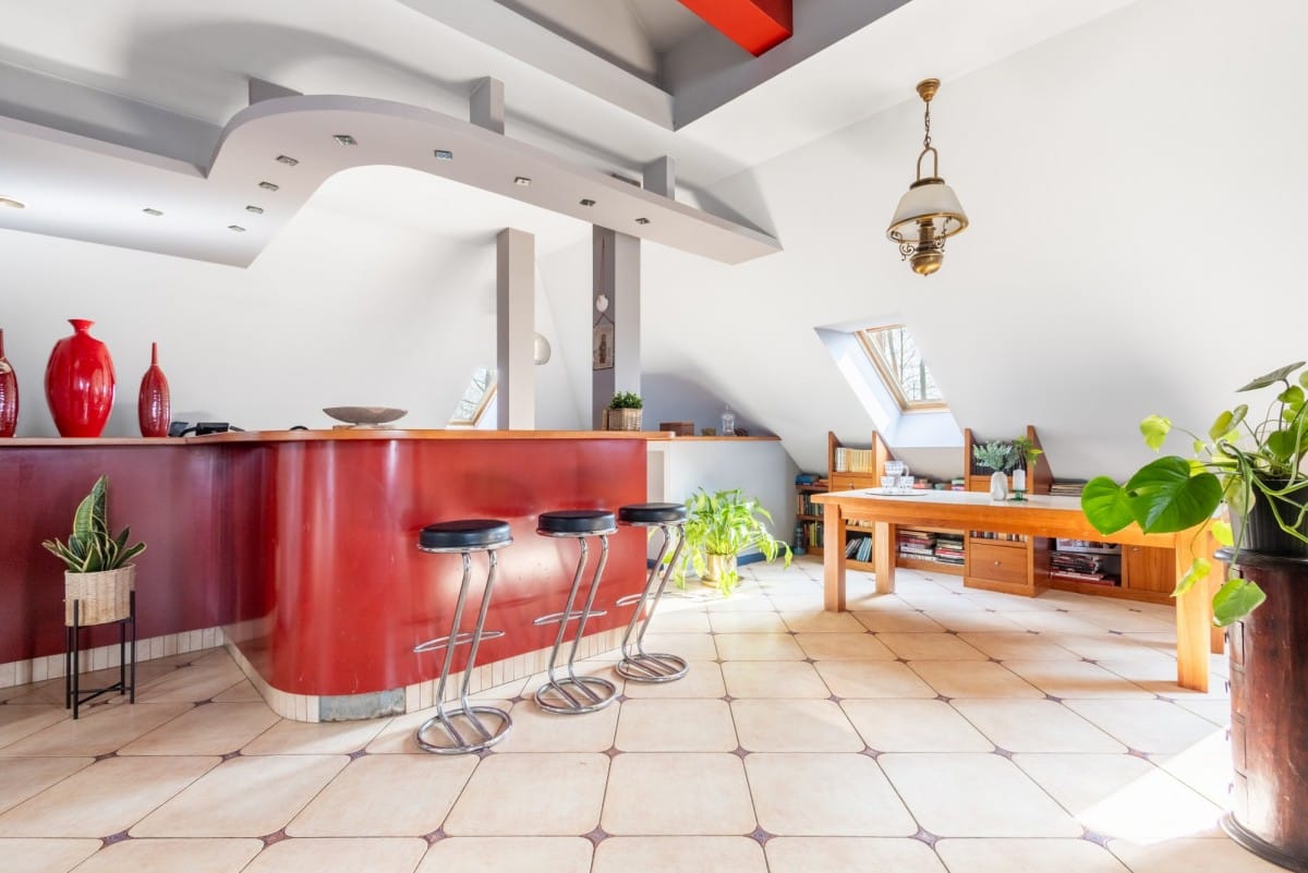 Dom 6 pokojowe na Sprzedaż