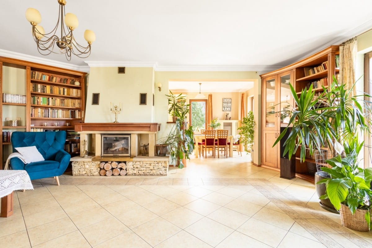 Dom 6 pokojowe na Sprzedaż