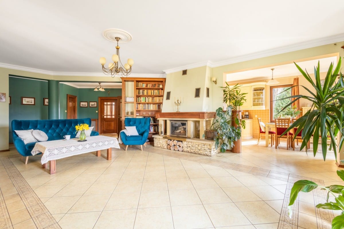 Dom 6 pokojowe na Sprzedaż