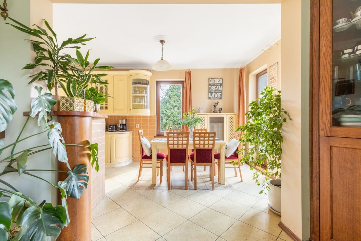 Dom 6 pokojowe na Sprzedaż