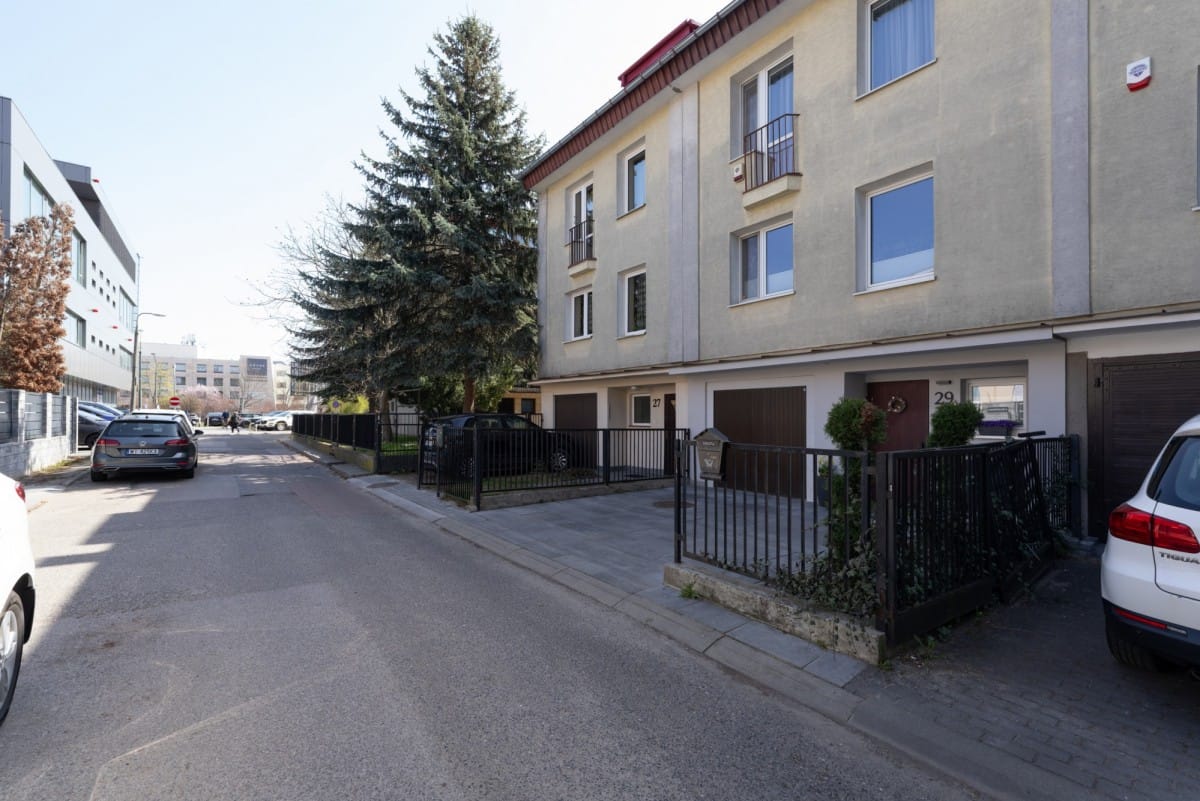 Dom 7 pokojowe na Sprzedaż