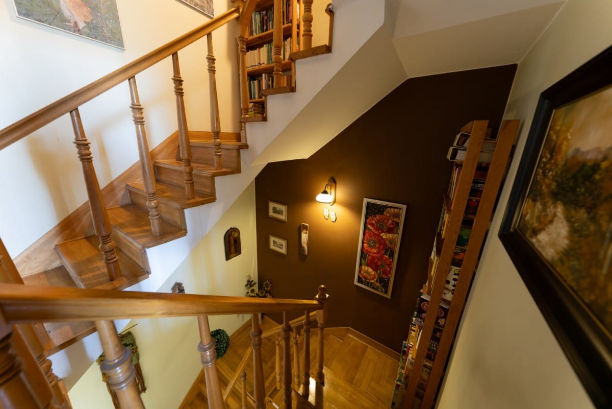 Dom 7 pokojowe na Sprzedaż