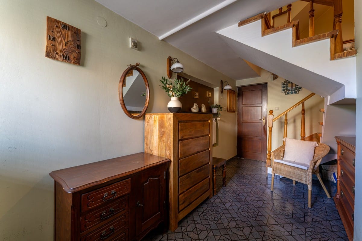 Dom 7 pokojowe na Sprzedaż