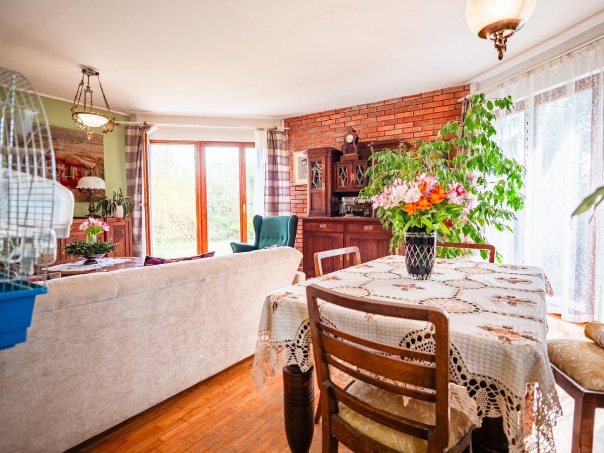 Dom 5 pokojowe na Sprzedaż