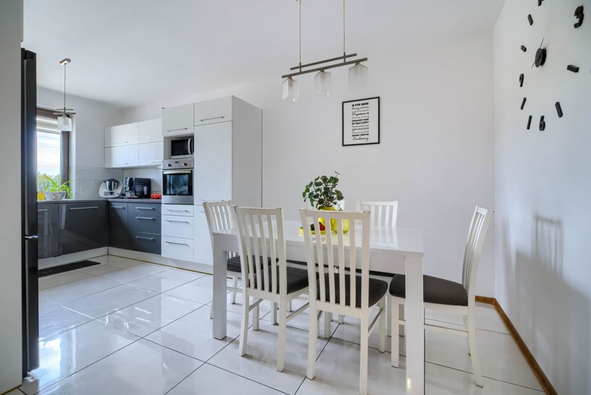 Dom 7 pokojowe na Sprzedaż