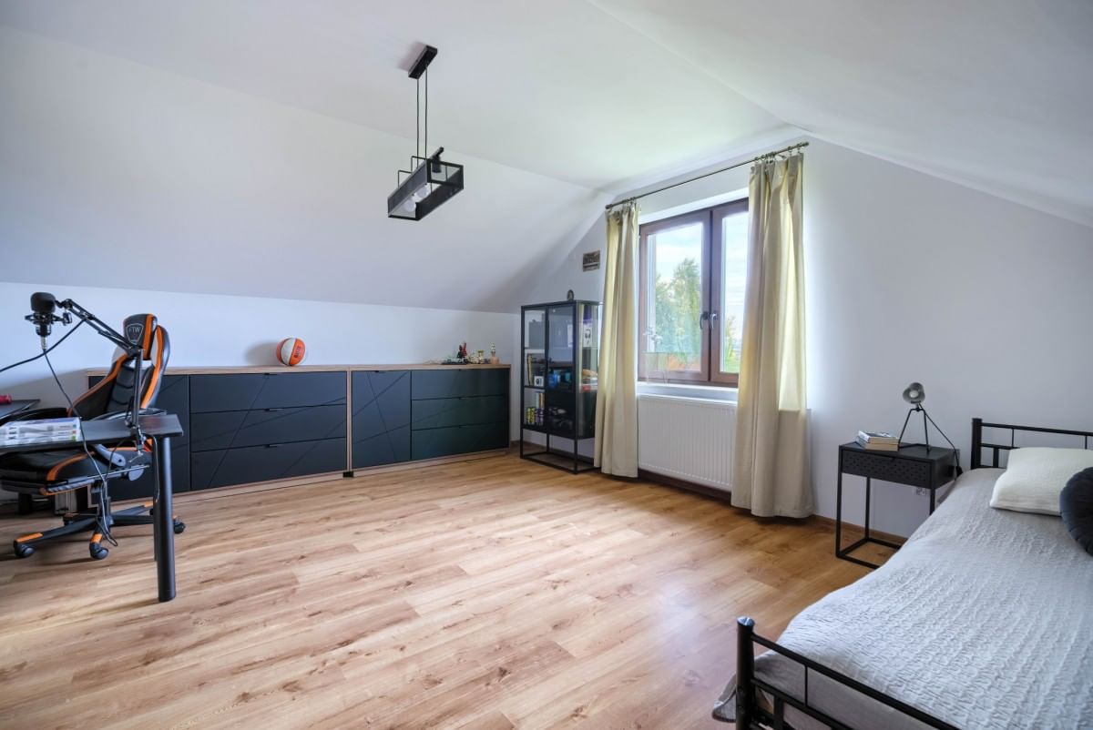 Dom 7 pokojowe na Sprzedaż