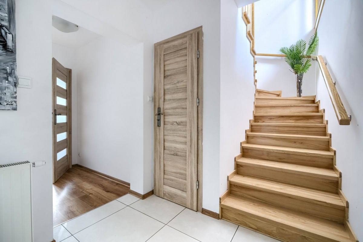 Dom 7 pokojowe na Sprzedaż