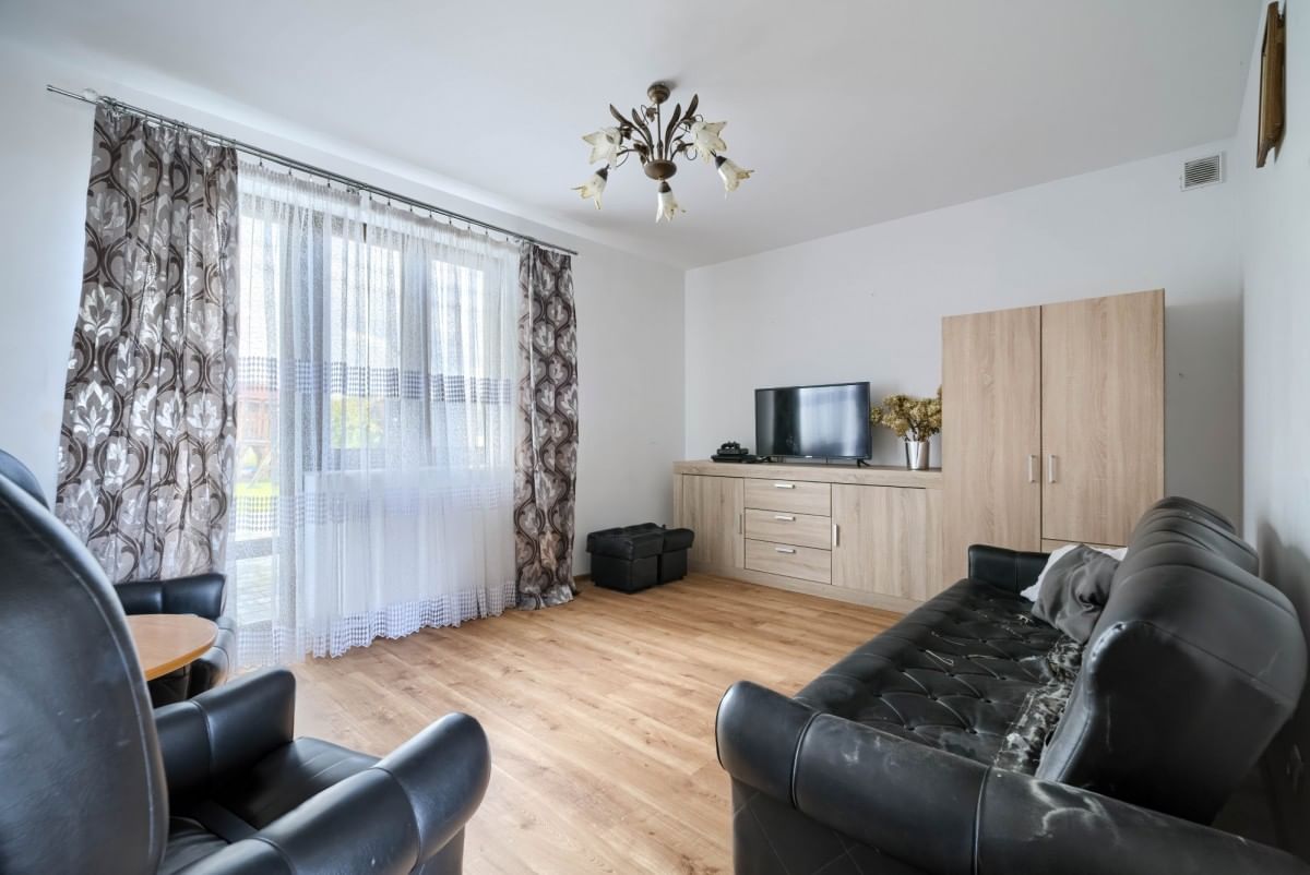 Dom 7 pokojowe na Sprzedaż