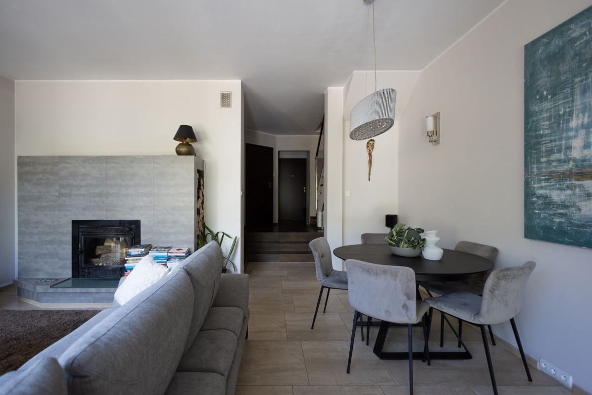 Mieszkanie 6 pokojowe na Sprzedaż