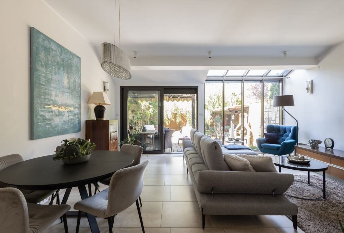 Mieszkanie 6 pokojowe na Sprzedaż