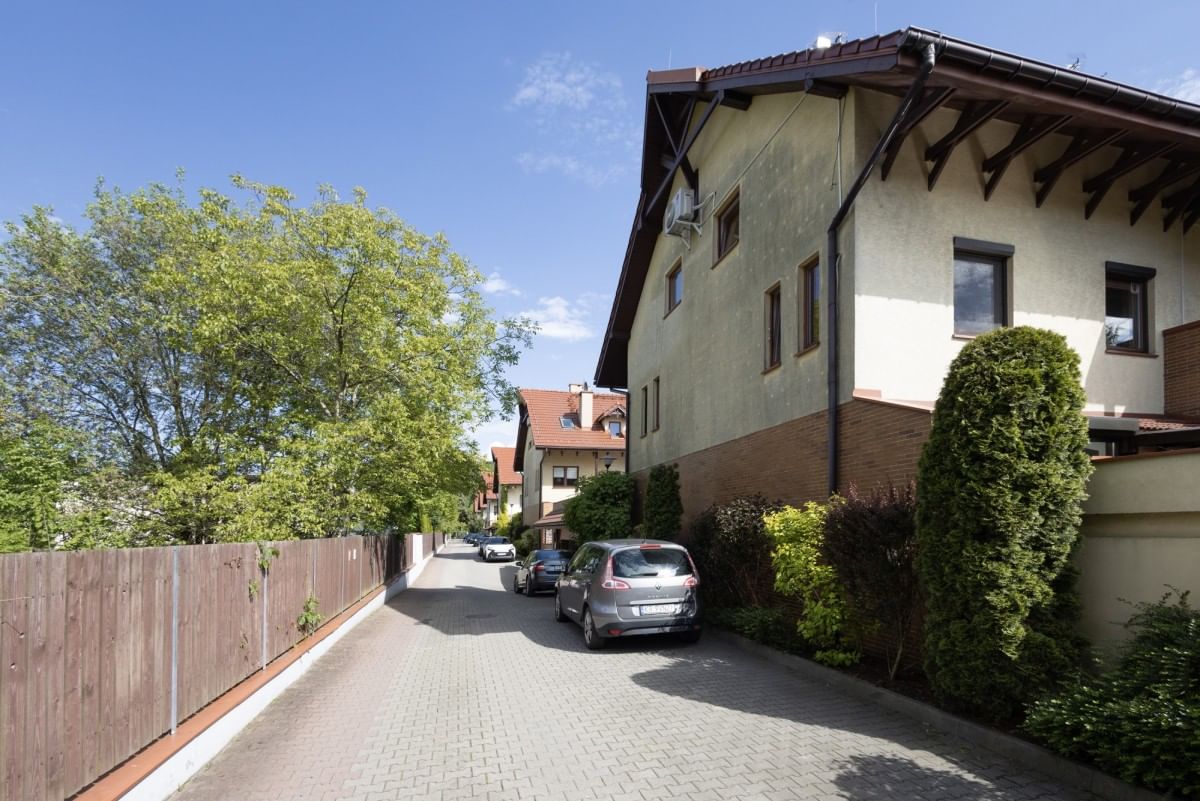 Mieszkanie 6 pokojowe na Sprzedaż