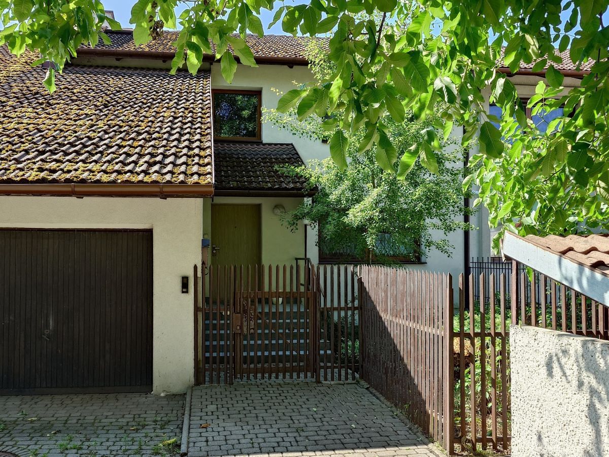 Dom 5 pokojowe na Sprzedaż