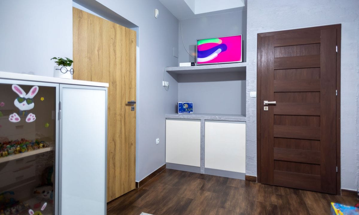 Lokal użytkowy  pokojowe na Sprzedaż