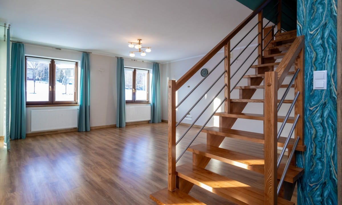 Dom 5 pokojowe na Sprzedaż