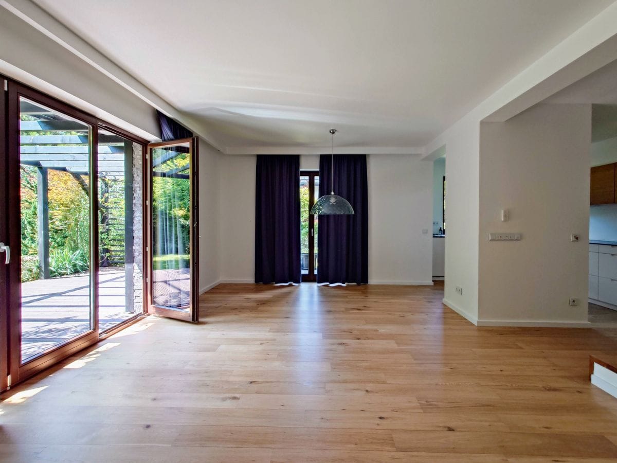 Dom 5 pokojowe na Sprzedaż