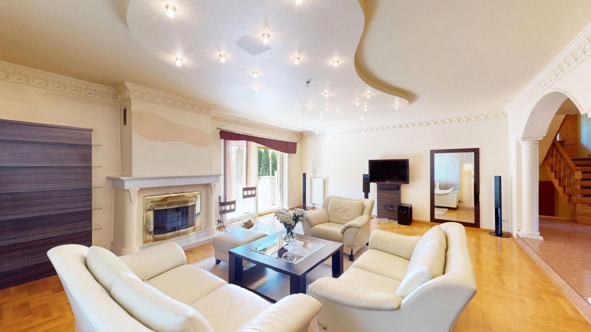 Dom 6 pokojowe na Sprzedaż