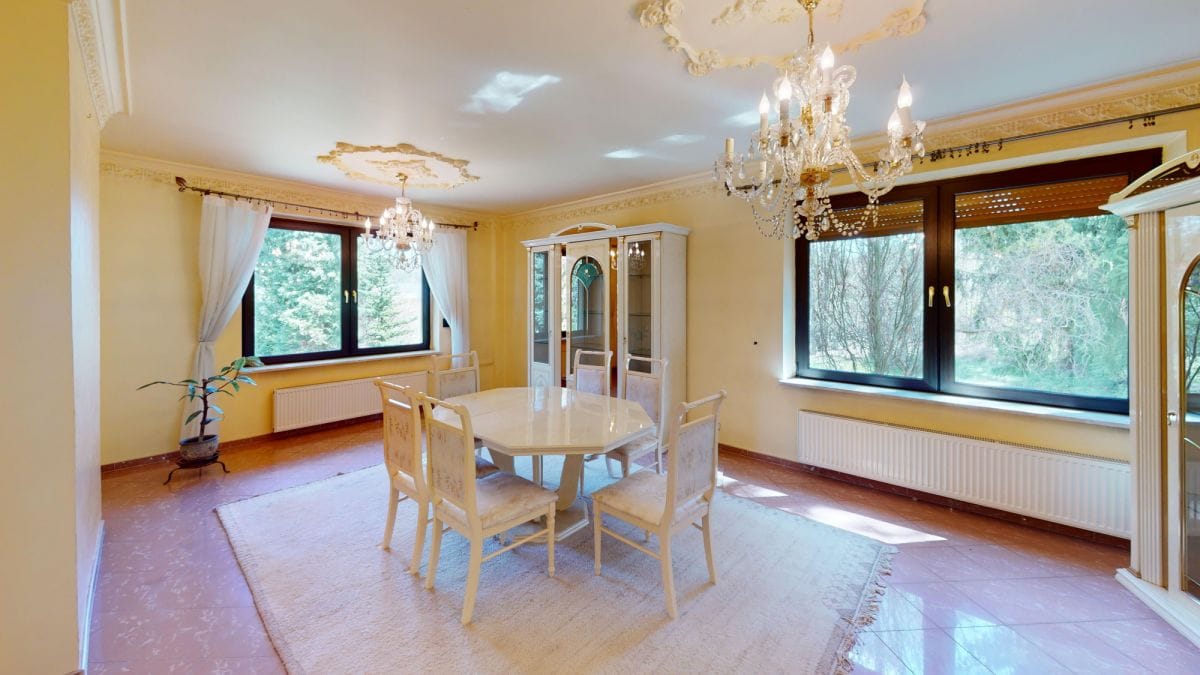 Dom 6 pokojowe na Sprzedaż