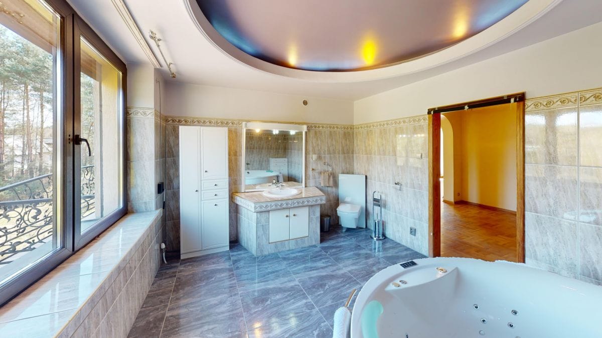 Dom 6 pokojowe na Sprzedaż