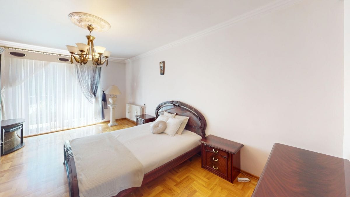 Dom 6 pokojowe na Sprzedaż