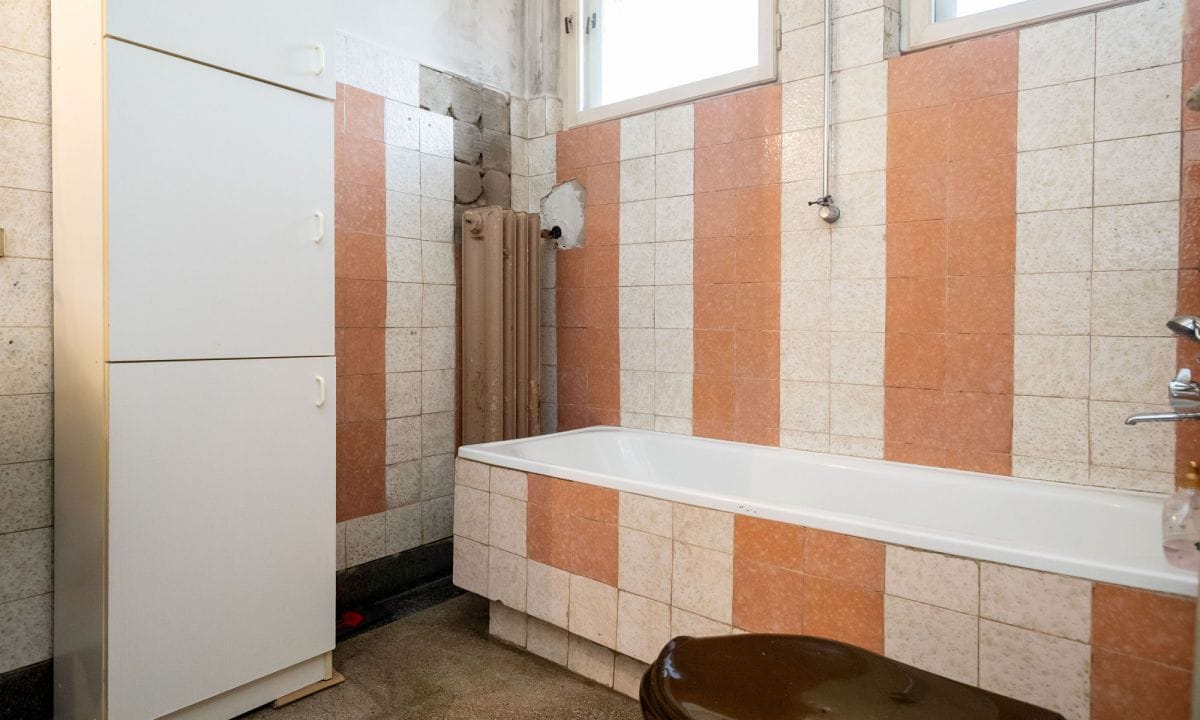 Dom 8 pokojowe na Sprzedaż
