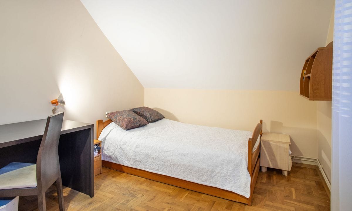 Dom 6 pokojowe na Sprzedaż