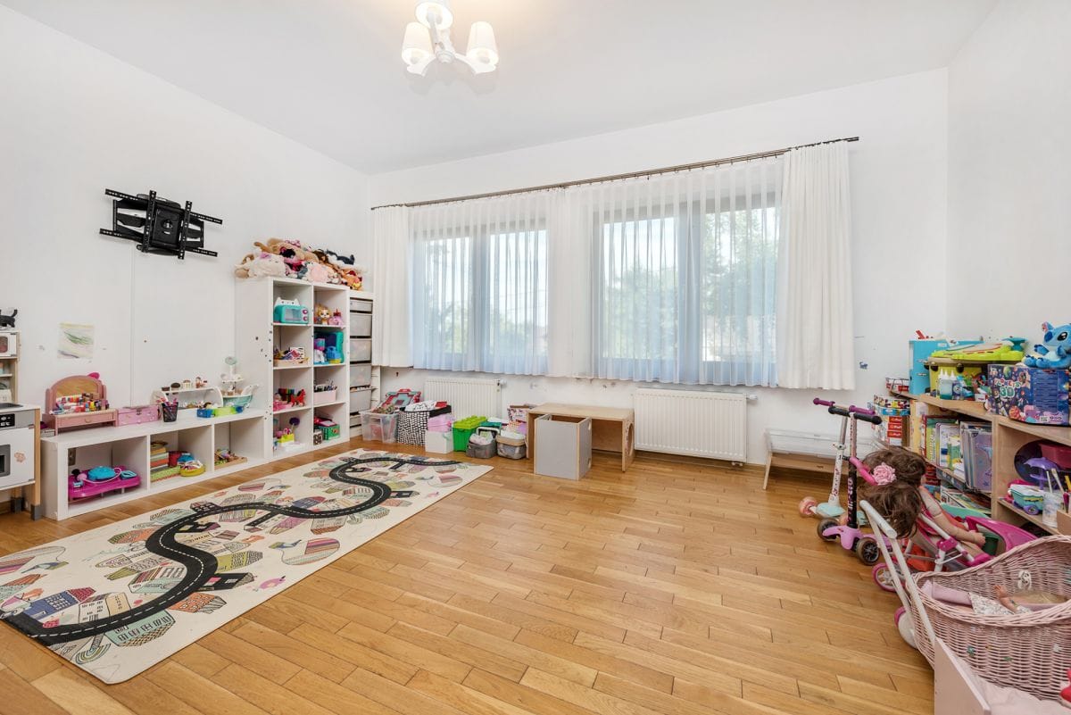 Dom 5 pokojowe na Sprzedaż