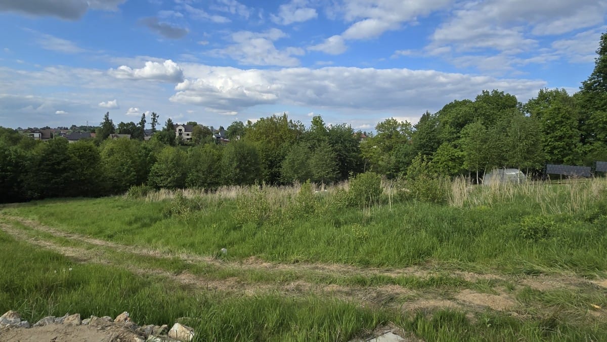 Działka  pokojowe na Sprzedaż