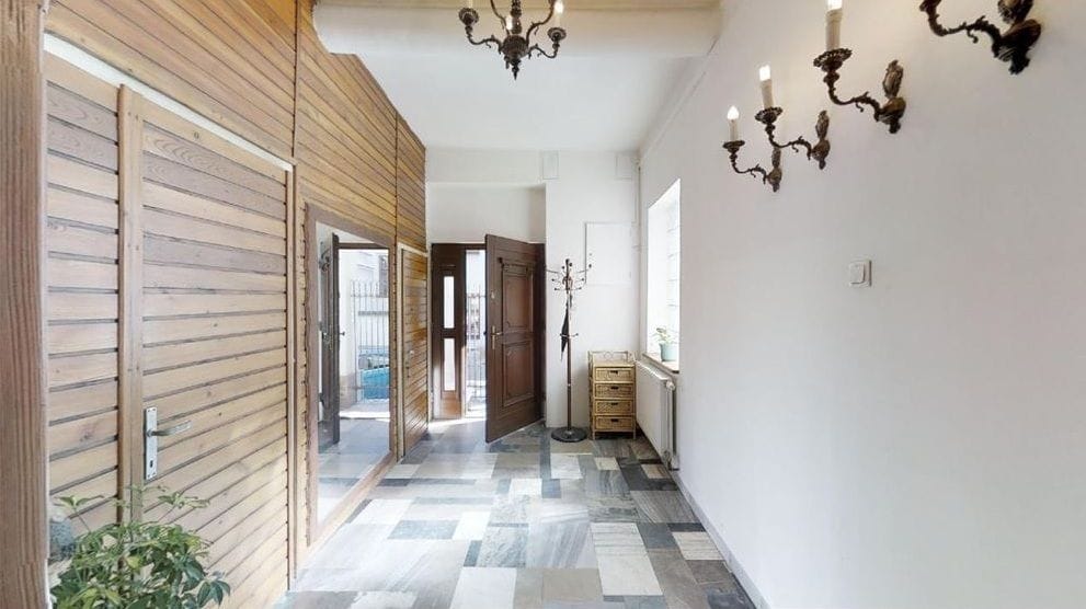 Dom 11 pokojowe na Sprzedaż