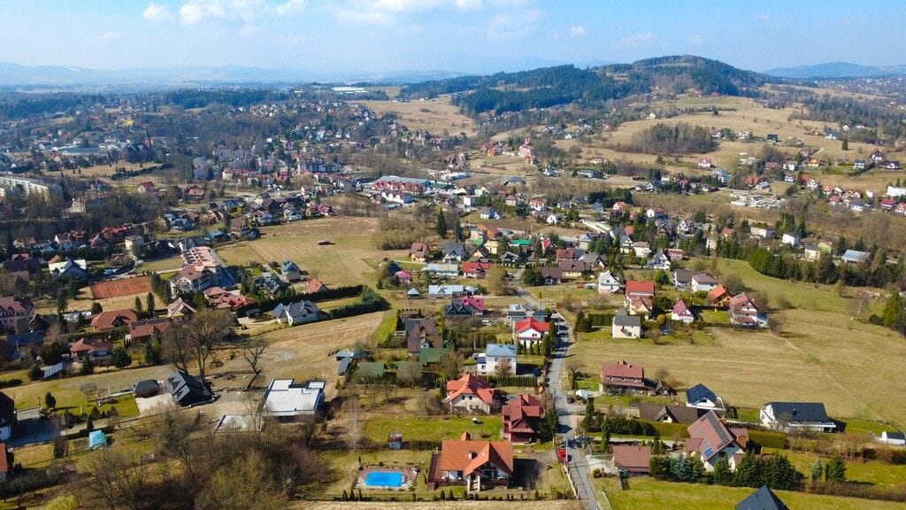Dom 9 pokojowe na Sprzedaż