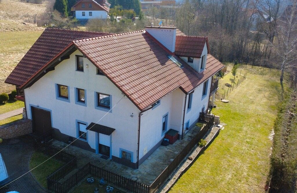 Dom 9 pokojowe na Sprzedaż