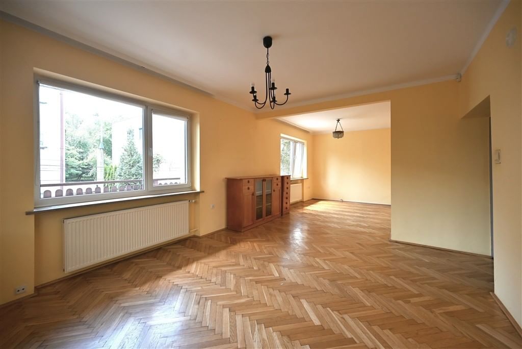 Dom 7 pokojowe na Sprzedaż
