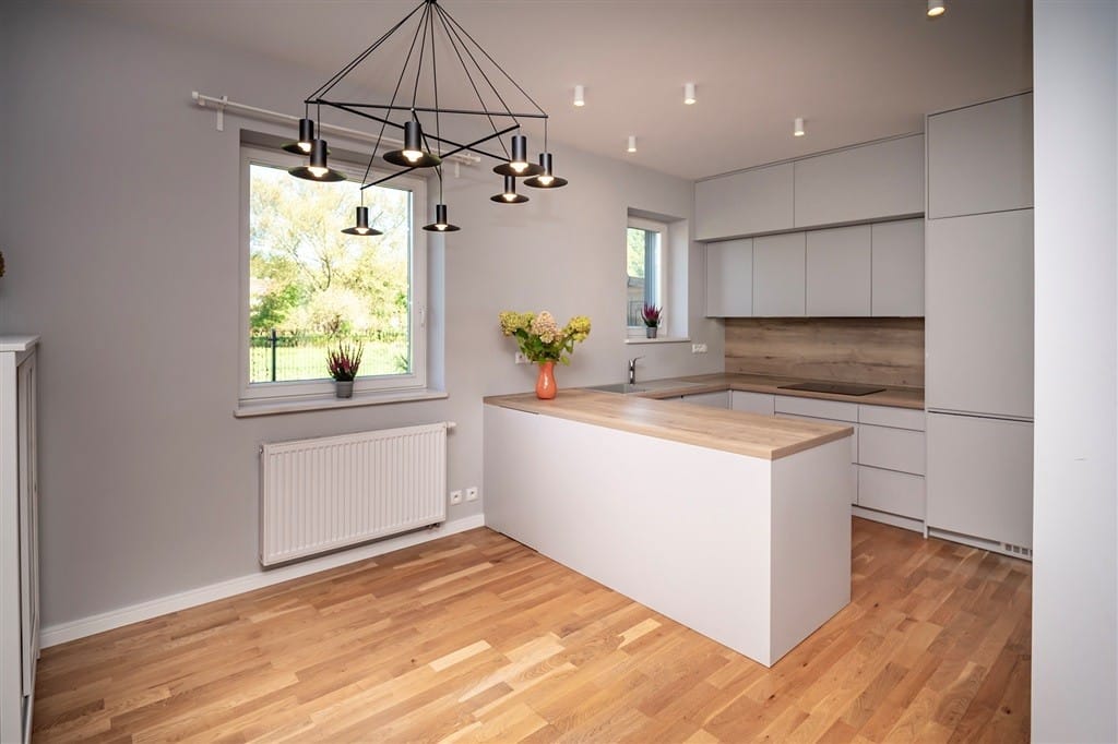 Dom 5 pokojowe na Sprzedaż