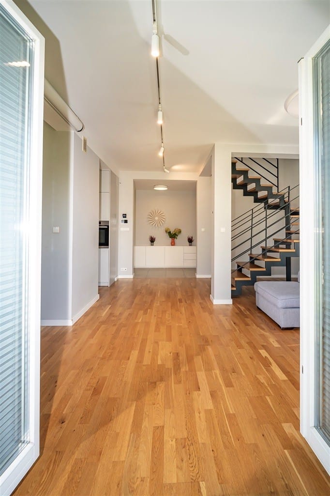 Dom 5 pokojowe na Sprzedaż