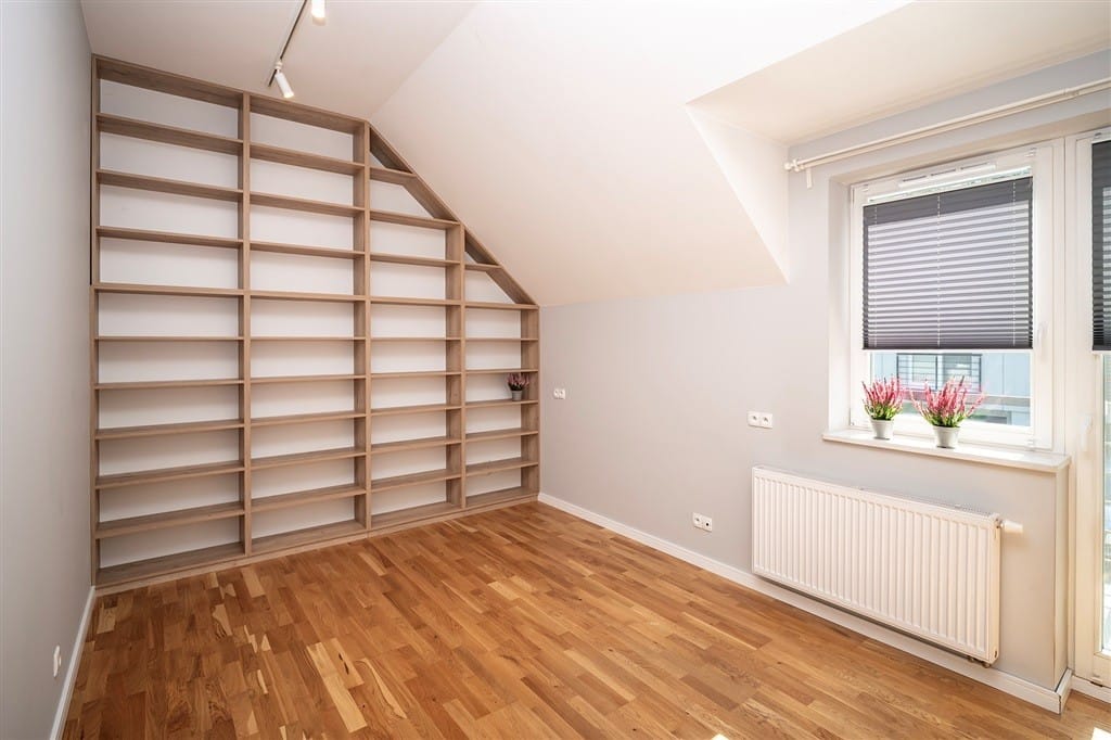 Dom 5 pokojowe na Sprzedaż