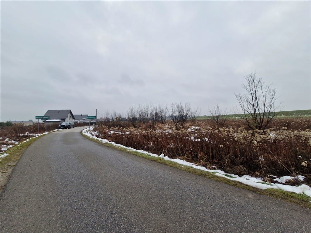 Działka  pokojowe na Sprzedaż