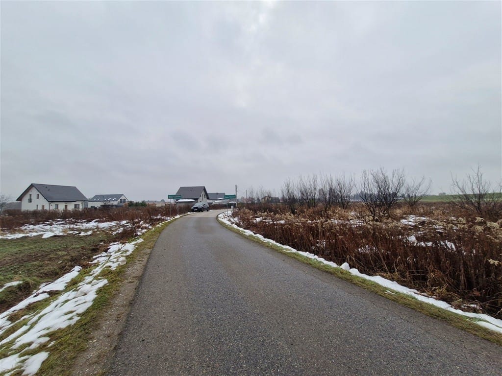 Działka  pokojowe na Sprzedaż