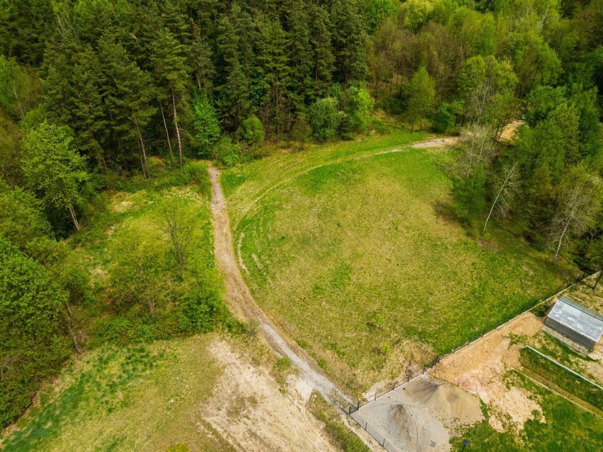 Działka  pokojowe na Sprzedaż