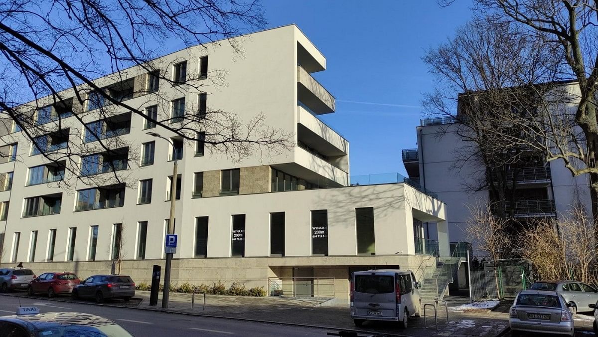 Lokal użytkowy  pokojowe na Sprzedaż