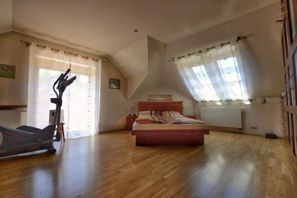 Dom 5 pokojowe na Sprzedaż