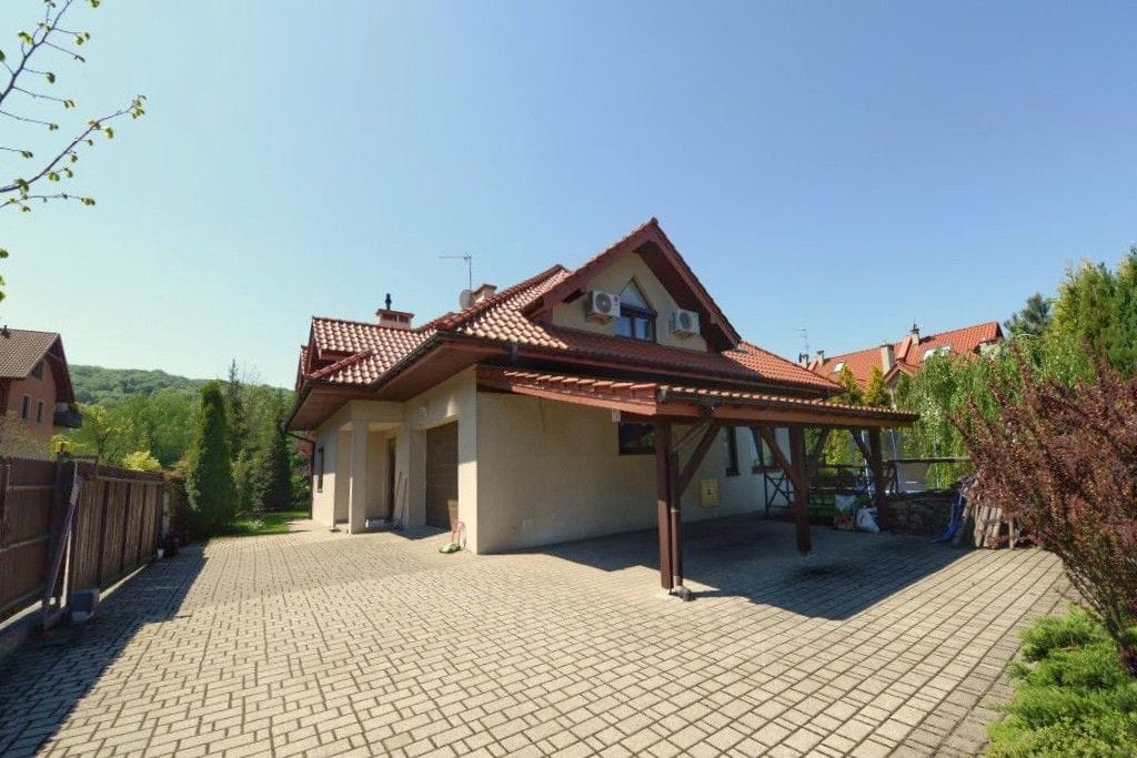 Dom 5 pokojowe na Sprzedaż