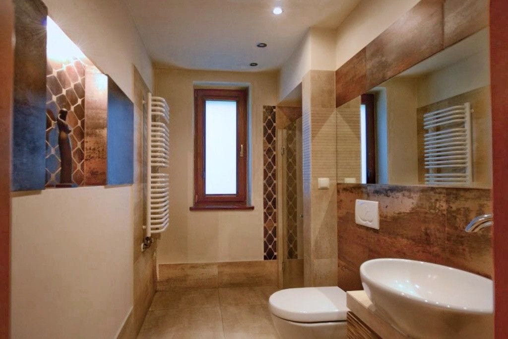 Dom 5 pokojowe na Sprzedaż