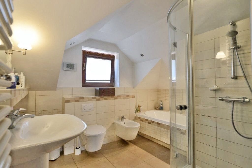 Dom 5 pokojowe na Sprzedaż