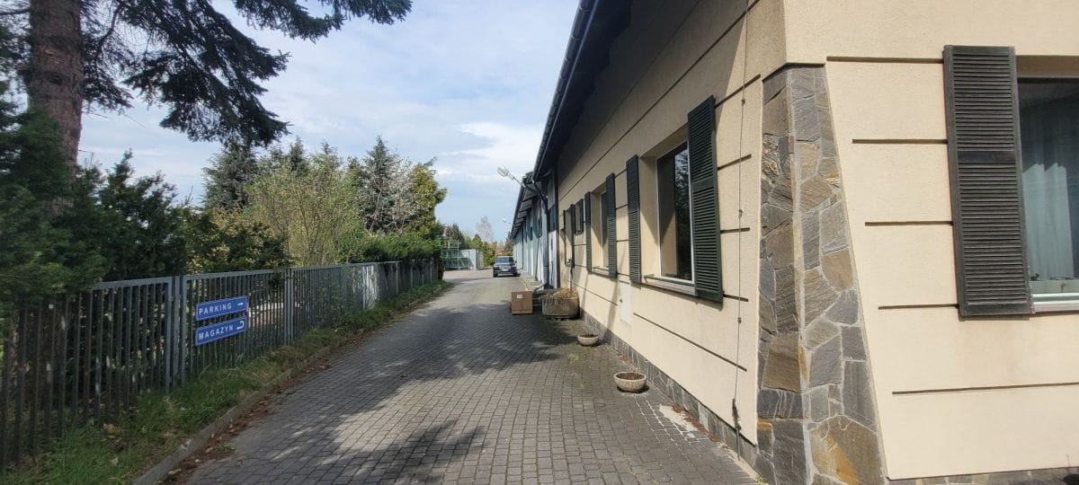 Lokal użytkowy  pokojowe na Sprzedaż