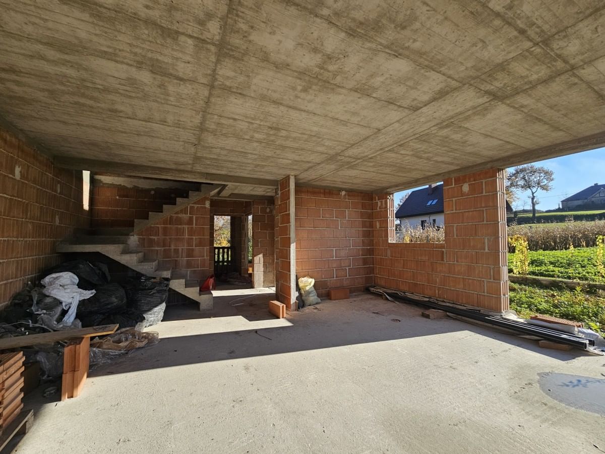 Dom 5 pokojowe na Sprzedaż