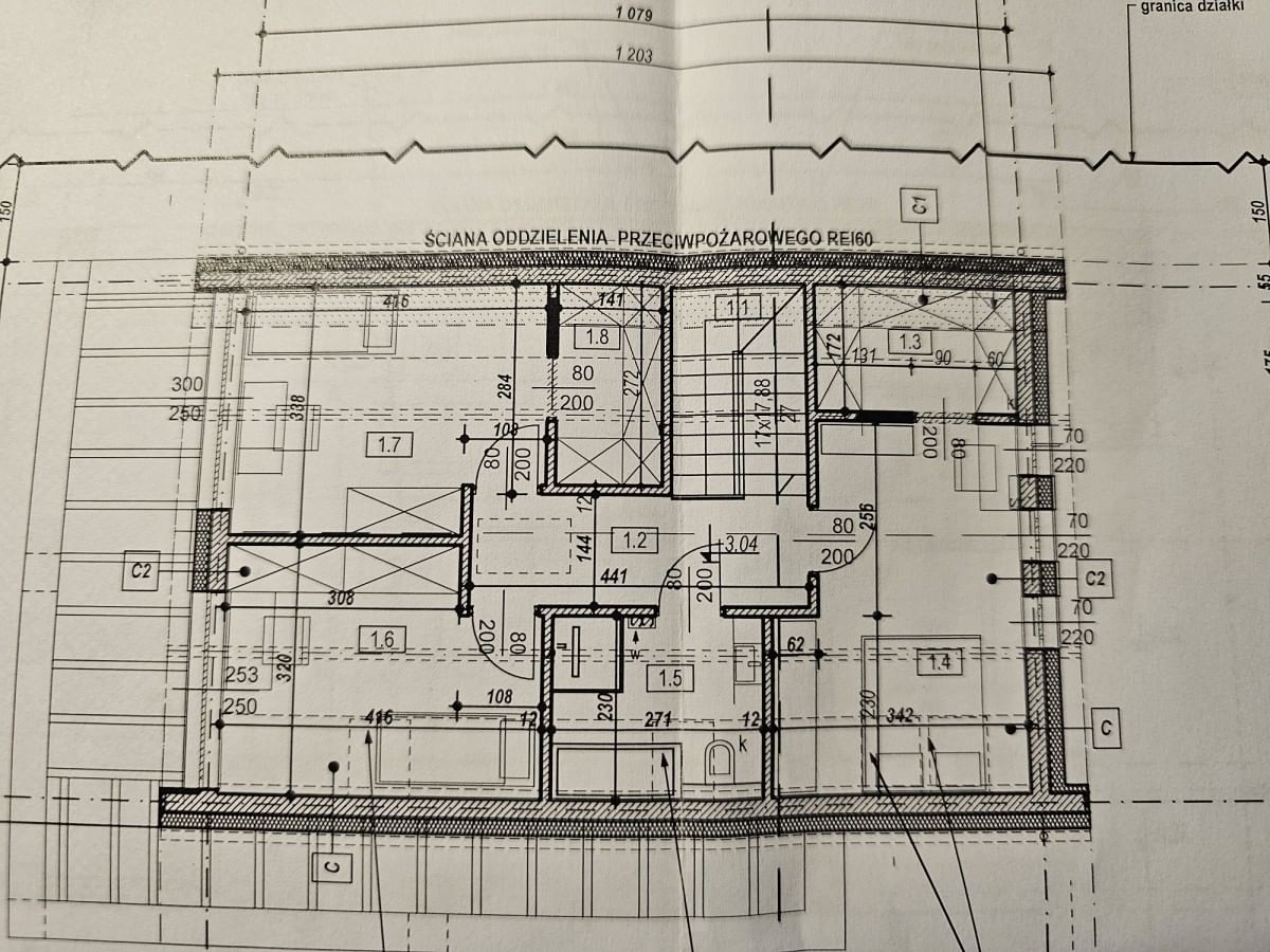 Dom 5 pokojowe na Sprzedaż