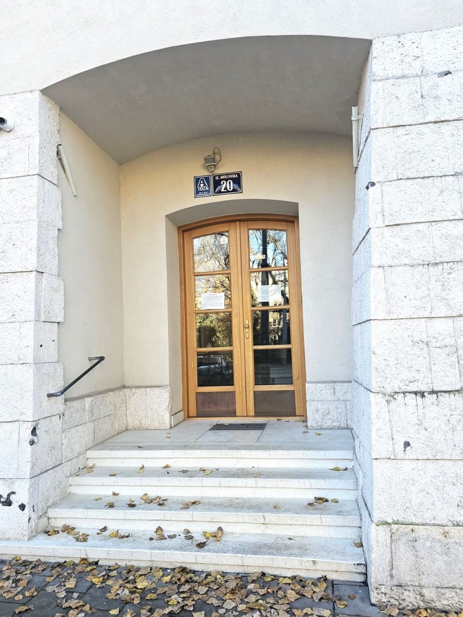 Mieszkanie 4 pokojowe na Wynajem