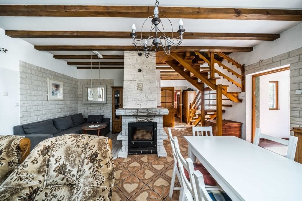 Dom 10 pokojowe na Sprzedaż