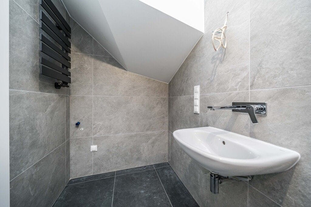 Dom 5 pokojowe na Sprzedaż